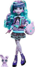 Mattel Monster High®: Prenočevanje s pošastmi - Twyla (HLP87)