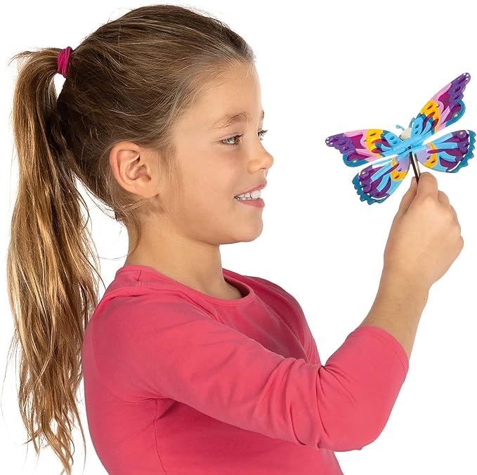 Okraševanje lesenih metuljev