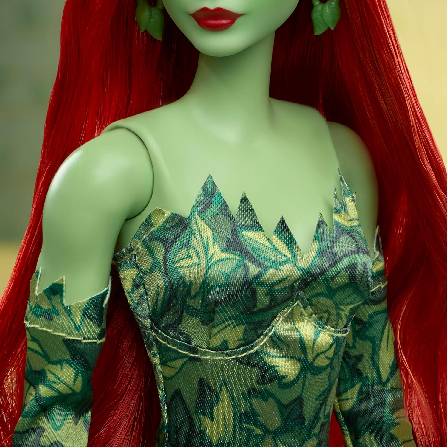 Mattel Barbie Signature DC: Batman 85 let - lutka Poison Ivy (HRM51)